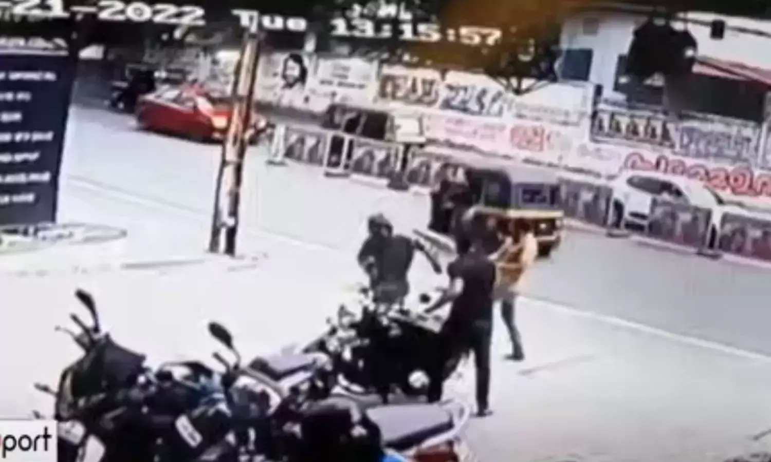 അനസിനെ മർദിച്ചത് മാതാവിനെ അധിക്ഷേപിച്ചതിനാല്; പൊലീസ് ഉദ്യോഗസ്ഥന്റെ മൊഴി പുറത്ത് അനസിനെ മർദിച്ചത് മാതാവിനെ അധിക്ഷേപിച്ചതിനാല്; പൊലീസ് ഉദ്യോഗസ്ഥന്റെ മൊഴി പുറത്ത്