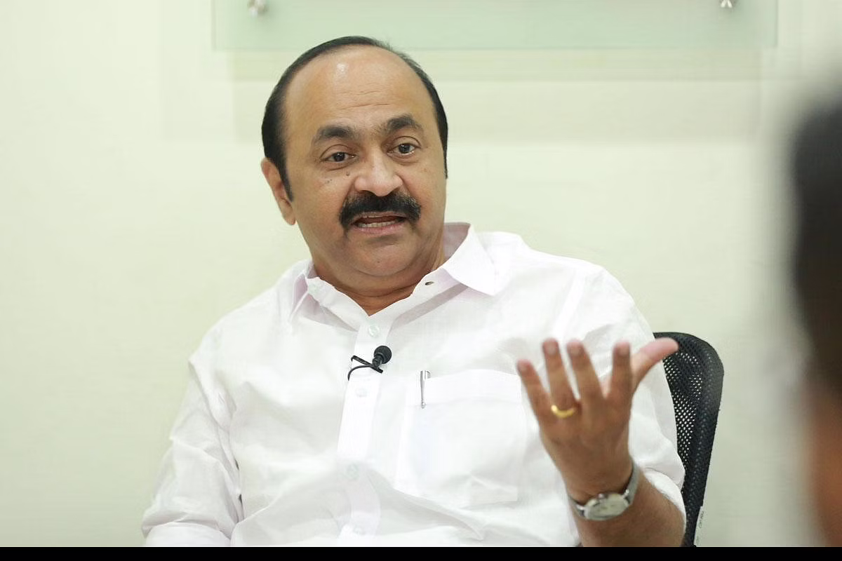 വിമാനത്തിലെ പ്രതിഷേധം; പൊളിഞ്ഞത് സി.പി.എം പൊലീസ് ഗൂഢാലോചനയെന്ന് വി.ഡി സതീശന് വിമാനത്തിലെ പ്രതിഷേധം; പൊളിഞ്ഞത് സി.പി.എം പൊലീസ് ഗൂഢാലോചനയെന്ന് വി.ഡി സതീശന്