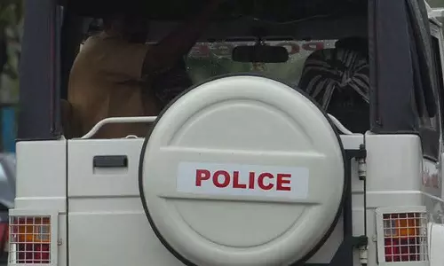 ആൺകുട്ടികളോട് സംസാരിക്കുന്നു; അഞ്ചാം ക്ലാസുകാരിയെ  മാതാപിതാക്കൾ കനാലിൽ തള്ളിയിട്ടു കൊലപ്പെടുത്തി