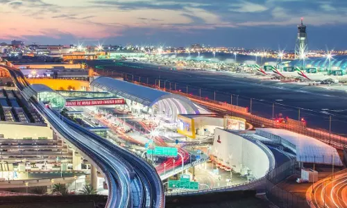 തിരക്കേറിയ വേനല്‍ അവധി; ദുബൈ  എയര്‍പോര്‍ട്ടിലെ കാലതാമസം എങ്ങനെ മറികടക്കാം..?