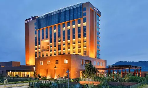 ശിവസേനാ വിമത നീക്കത്തിൽ ബന്ധമില്ലെന്ന് ബി.ജെ.പി; ഹോട്ടലിലിലേക്ക് ആരെയും പ്രവേശിപ്പിക്കാതെ ബിജെപി ഭരിക്കുന്ന അസം പൊലീസ് ശിവസേനാ വിമത നീക്കത്തിൽ ബന്ധമില്ലെന്ന് ബി.ജെ.പി; ഹോട്ടലിലിലേക്ക് ആരെയും പ്രവേശിപ്പിക്കാതെ ബിജെപി ഭരിക്കുന്ന അസം പൊലീസ്