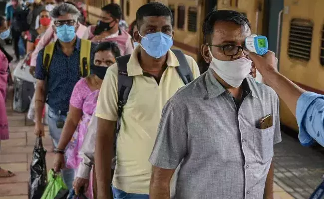 കുത്തനെ ഉയര്ന്ന് കോവിഡ്; 24 മണിക്കൂറിനിടെ 17,336 പേർക്ക് രോഗം, 13 മരണം കുത്തനെ ഉയര്ന്ന് കോവിഡ്; 24 മണിക്കൂറിനിടെ 17,336 പേർക്ക് രോഗം, 13 മരണം