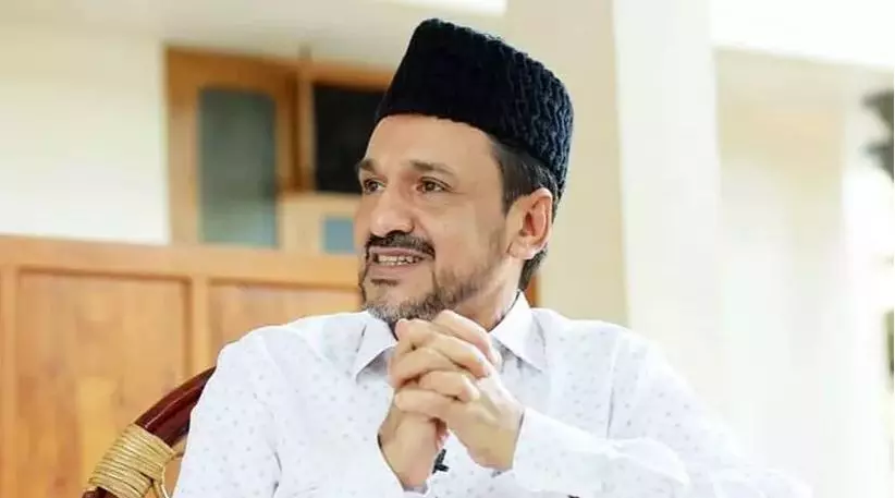 സാമൂഹ്യമാധ്യമങ്ങളിലെ ഭിന്നത നാട്ടിലില്ല; മത സൗഹാർദത്തിന് സ്‌കൂൾ സിലബസിലും ഊന്നൽ നൽകണം: സാദിഖലി ശിഹാബ് തങ്ങൾ