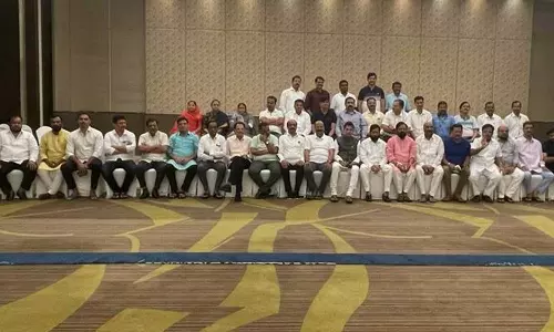 വിമതർക്കൊപ്പം ചേരുന്ന എട്ടാം മന്ത്രി; ഉദയ് സാവന്ത് ഷിൻഡെ ക്യാമ്പിൽ