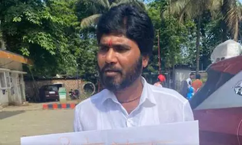 ഗുവാഹത്തിയിൽ നാടകീയ നീക്കങ്ങൾ; വിമതരുമായി സംസാരിക്കാനെത്തിയ ഉദ്ധവ് താക്കറയുടെ ദൂതന്‍ അറസ്റ്റില്‍