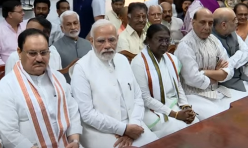 ദ്രൗപതി മുര്‍മു നാമനിര്‍ദേശ പത്രിക സമര്‍പ്പിച്ചു