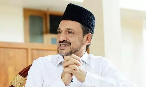 സാമൂഹ്യമാധ്യമങ്ങളിലെ ഭിന്നത നാട്ടിലില്ല; മത സൗഹാർദത്തിന് സ്‌കൂൾ സിലബസിലും ഊന്നൽ നൽകണം: സാദിഖലി ശിഹാബ് തങ്ങൾ