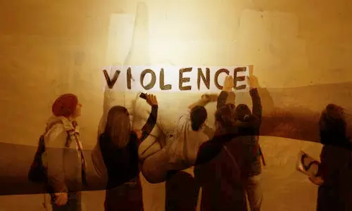 വയലന്‍സ് വയലന്‍സ് വയലന്‍സ്, ഐ ഡോണ്ട് ലൈക്ക് ഇറ്റ്! ബട്ട് വയലന്‍സ് ലൈക്ക് മി!