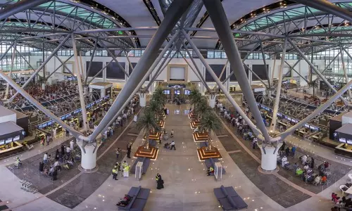 കോവിഡ് നിയന്ത്രണങ്ങളിൽ ഇളവ്; ഒമാനിലെ വിമാനത്താവളങ്ങളിൽ യാത്രക്കാരുടെ എണ്ണത്തിൽ വർധന