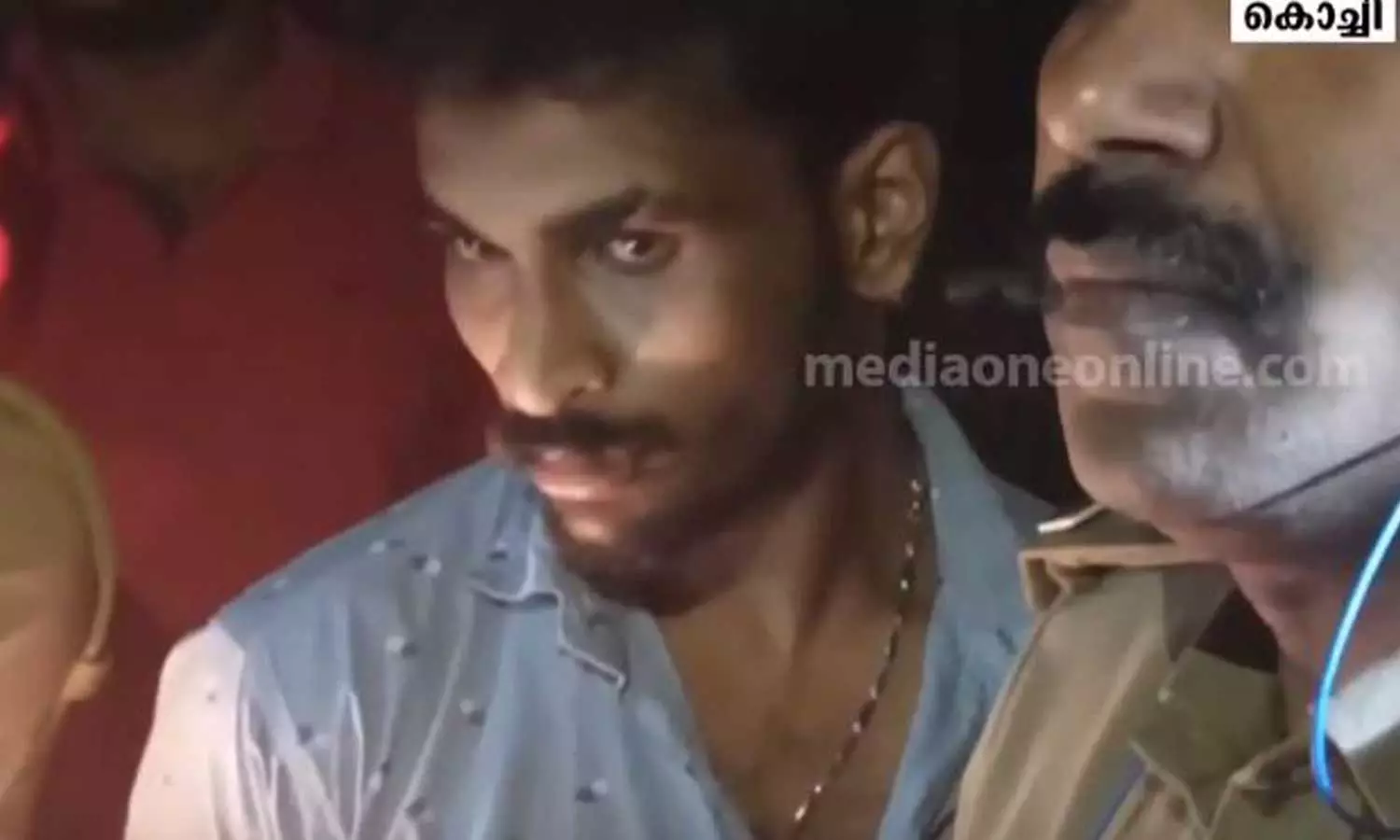 മുഖപരിചയം വഴിത്തിരിവായി; കോതമംഗലത്ത് രണ്ടരക്കിലോ കഞ്ചാവുമായി യുവാവ് പിടിയിൽ മുഖപരിചയം വഴിത്തിരിവായി; കോതമംഗലത്ത് രണ്ടരക്കിലോ കഞ്ചാവുമായി യുവാവ് പിടിയിൽ