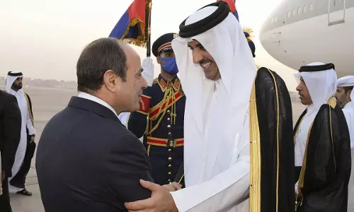 ഉപരോധത്തിന് ശേഷം ആദ്യമായി ഖത്തര്‍ അമീര്‍  സന്ദര്‍ശനത്തിനായി ഈജിപ്തിലെത്തി