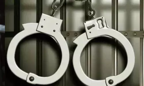 ഡി.സി.സി ഓഫീസിന് മുമ്പിലെ കോൺഗ്രസ് പതാക കത്തിച്ച സംഭവം; ഡി.വൈ.എഫ്.ഐ നേതാവ് അറസ്റ്റിൽ