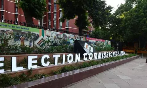 പാർട്ടികളുടെ രജിസ്‌ട്രേഷൻ റദ്ദാക്കാനുള്ള അധികാരം വേണം: തെരഞ്ഞെടുപ്പ് കമ്മിഷൻ