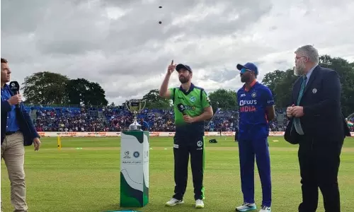 ഇന്ത്യ-അയർലാൻഡ് ടി-20 മത്സരം മഴ കാരണം വൈകുന്നു: ബൗളിംഗ് തെരഞ്ഞെടുത്ത് ഇന്ത്യ