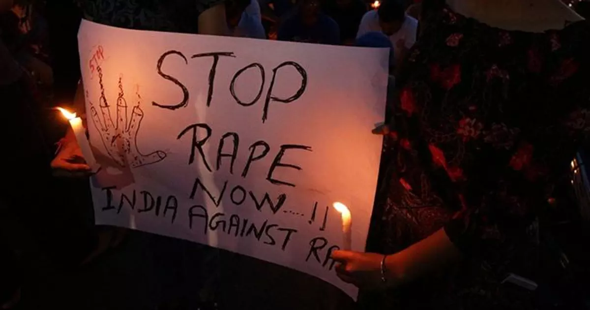 ഓടുന്ന കാറില്‍ യുവതിയെയും മകളെയും കൂട്ടബലാത്സംഗം ചെയ്തു; പ്രതികള്‍ക്കായി തിരച്ചില്‍