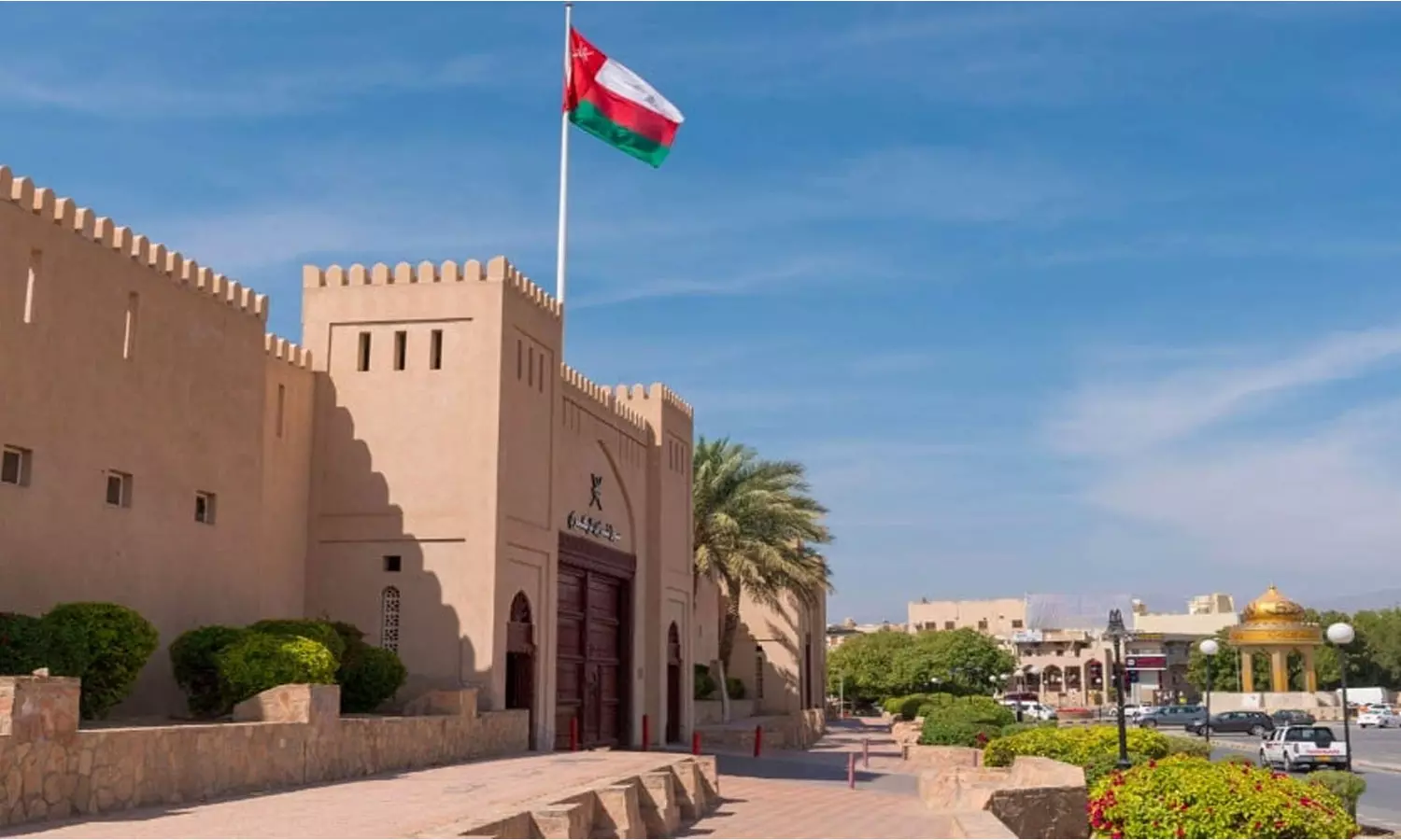 ഒമാനിൽ 463 വിദേശ നിക്ഷേപകർക്ക് ദീർഘകാല വിസ നൽകി ഒമാനിൽ 463 വിദേശ നിക്ഷേപകർക്ക് ദീർഘകാല വിസ നൽകി