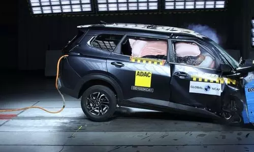 വാഹനങ്ങളുടെ ക്രാഷ് ടെസ്റ്റിന് ഭാരത് എൻകാപ്പ് വരുന്നു; കരട് വിജ്ഞാപനത്തിന് അംഗീകാരം വാഹനങ്ങളുടെ ക്രാഷ് ടെസ്റ്റിന് ഭാരത് എൻകാപ്പ് വരുന്നു; കരട് വിജ്ഞാപനത്തിന് അംഗീകാരം