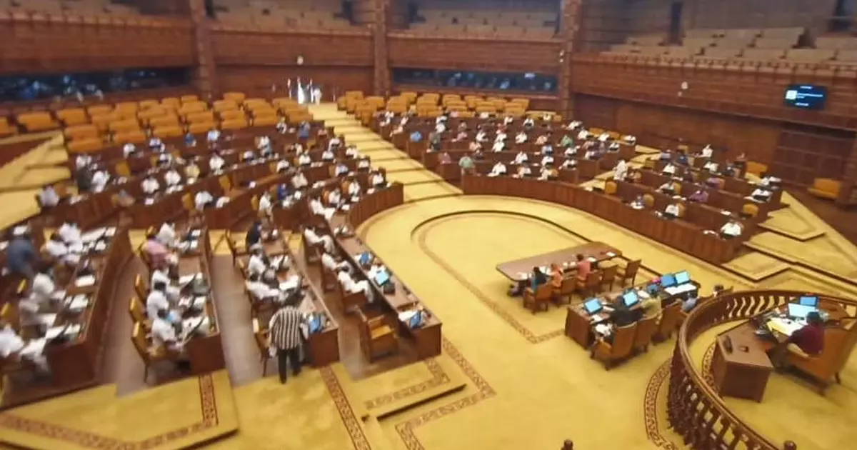 മുഖ്യമന്ത്രിക്കെതിരായ സ്വപ്ന സുരേഷിന്റെ ആരോപണങ്ങള് ഉന്നയിക്കാന് പ്രതിപക്ഷം; സഭ ഇന്നും പ്രക്ഷുബ്ധമാകും മുഖ്യമന്ത്രിക്കെതിരായ സ്വപ്ന സുരേഷിന്റെ ആരോപണങ്ങള് ഉന്നയിക്കാന് പ്രതിപക്ഷം; സഭ ഇന്നും പ്രക്ഷുബ്ധമാകും