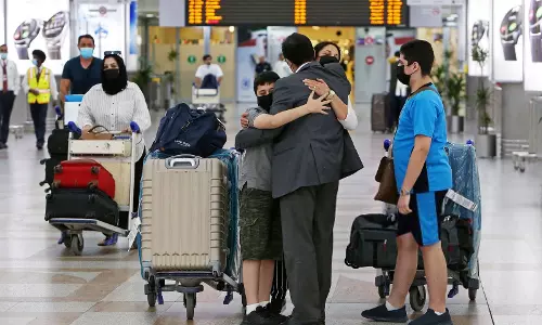 കുവൈത്തില് കുടുംബ സന്ദര്ശന വിസ അനുവദിക്കുന്നത് താല്ക്കാലികമായി നിര്ത്തിവച്ചു കുവൈത്തില് കുടുംബ സന്ദര്ശന വിസ അനുവദിക്കുന്നത് താല്ക്കാലികമായി നിര്ത്തിവച്ചു