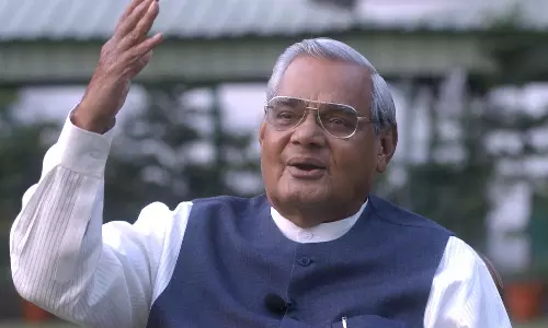 മുൻ പ്രധാനമന്ത്രി വാജ്‌പേയിയുടെ ജീവചരിത്രം സിനിമയാകുന്നു