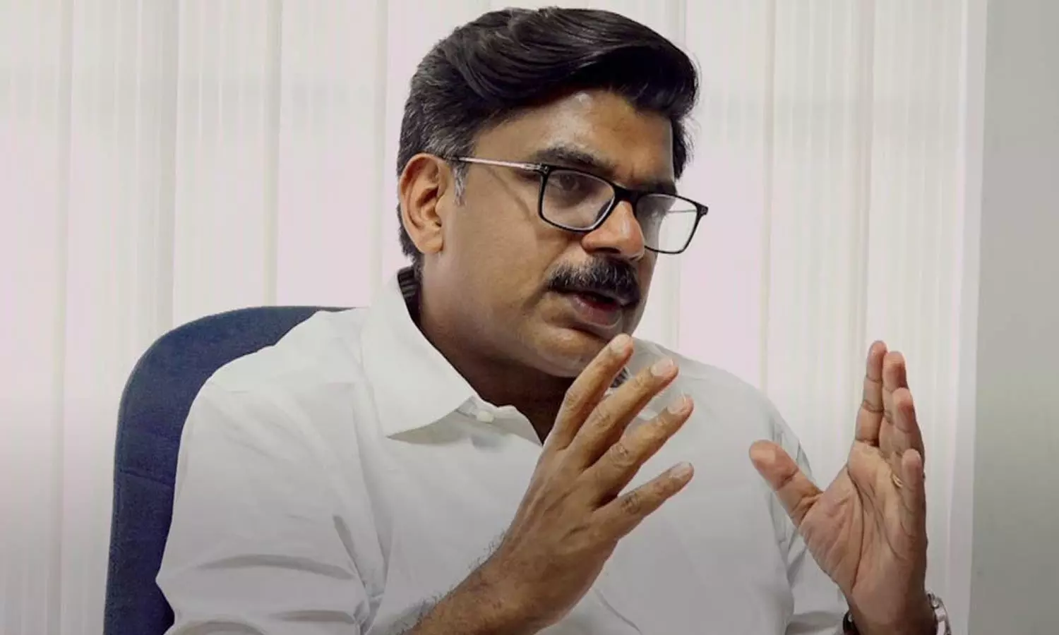 ജെയ്ക്ക് ബാലകുമാർ വീണയുടെ മെന്റർ; തെളിവുകൾ രാവിലെ 11ന് പുറത്തുവിടുമെന്ന് മാത്യു കുഴൽനാടൻ ജെയ്ക്ക് ബാലകുമാർ വീണയുടെ മെന്റർ; തെളിവുകൾ രാവിലെ 11ന് പുറത്തുവിടുമെന്ന് മാത്യു കുഴൽനാടൻ