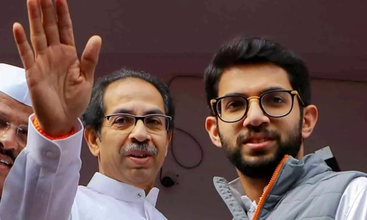 ഉസ്മാനാബാദ് ഇനി ധാരാശിവ്, ഔറംഗാബാദ് സംഭാജിനഗർ; നഗരങ്ങളുടെ പേരു മാറ്റി ഉദ്ധവ് താക്കറെ ഉസ്മാനാബാദ് ഇനി ധാരാശിവ്, ഔറംഗാബാദ് സംഭാജിനഗർ; നഗരങ്ങളുടെ പേരു മാറ്റി ഉദ്ധവ് താക്കറെ