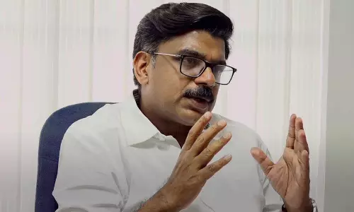 ജെയ്ക്ക് ബാലകുമാർ വീണയുടെ മെന്റർ; തെളിവുകൾ രാവിലെ 11ന് പുറത്തുവിടുമെന്ന് മാത്യു കുഴൽനാടൻ ജെയ്ക്ക് ബാലകുമാർ വീണയുടെ മെന്റർ; തെളിവുകൾ രാവിലെ 11ന് പുറത്തുവിടുമെന്ന് മാത്യു കുഴൽനാടൻ