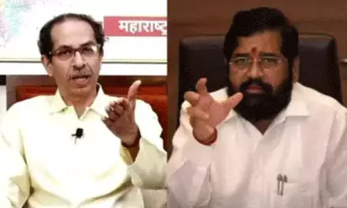 മഹാരാഷ്ട്രയിൽ വിശ്വാസ വോട്ടെടുപ്പ് നാളെ: വിമതർ നാളെ മുംബൈയിൽ തിരിച്ചെത്തുമെന്ന് ഷിൻഡേ മഹാരാഷ്ട്രയിൽ വിശ്വാസ വോട്ടെടുപ്പ് നാളെ: വിമതർ നാളെ മുംബൈയിൽ തിരിച്ചെത്തുമെന്ന് ഷിൻഡേ