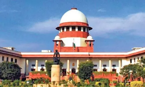 വിശ്വാസ വോട്ടെടുപ്പ് നിയമവിരുദ്ധമെന്ന് ശിവസേന; ഗവർണറുടെ നിർദേശത്തിനെതിരെ  സുപ്രിംകോടതിയെ സമീപിച്ചു