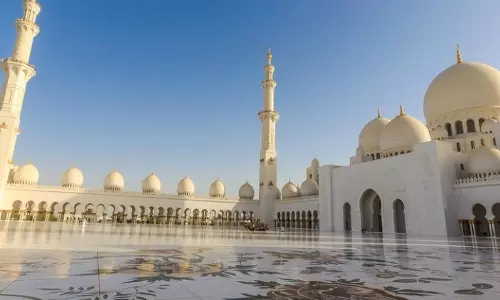 ഏറ്റവും മികച്ച വിനോദസഞ്ചാര കേന്ദ്രങ്ങളില്‍ ഷെയ്ഖ് സായിദ് ഗ്രാന്‍ഡ് മസ്ജിദും ഇടംപിടിച്ചു