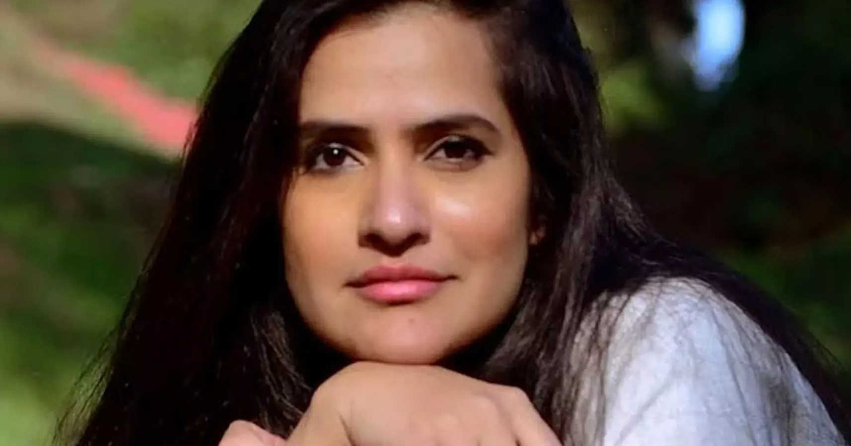 അയ്യേ നാണക്കേട്; ഹിന്ദി സംസാരിക്കാന് അറിയാത്ത ബോളിവുഡ് താരങ്ങള്ക്കെതിരെ സോന മോഹപത്ര അയ്യേ നാണക്കേട്; ഹിന്ദി സംസാരിക്കാന് അറിയാത്ത ബോളിവുഡ് താരങ്ങള്ക്കെതിരെ സോന മോഹപത്ര