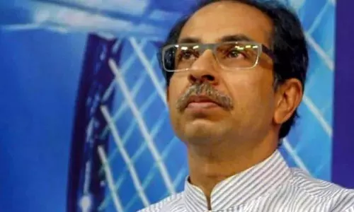 ഉദ്ധവിന് ശേഷം ആര്? സേനാ വിമതർ ഗവർണറെ കാണും, കാത്തിരിക്കാൻ ബിജെപി ഉദ്ധവിന് ശേഷം ആര്? സേനാ വിമതർ ഗവർണറെ കാണും, കാത്തിരിക്കാൻ ബിജെപി