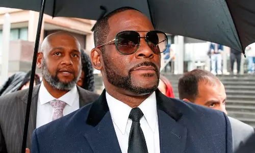 ലൈംഗികാതിക്രമക്കേസ്; അമേരിക്കന്‍ ഗായകന്‍ ആര്‍.കെല്ലിക്ക് 30 വര്‍ഷം തടവ്