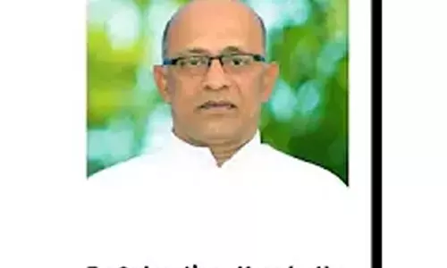 ഭക്ത സംഘടനയുടെ വാട്സാപ്പ് ഗ്രൂപ്പിൽ അശ്ലീല വീഡിയോ; കണ്ണൂരിൽ വൈദികനെതിരെ അന്വേഷണം