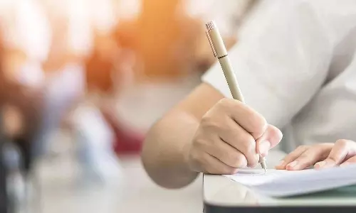 ബിരുദ പരീക്ഷകളുടെ ഫലം ഒരു മാസത്തിനകം പ്രസിദ്ധീകരിക്കണം; ഉന്നത വിദ്യാഭ്യാസ പരീക്ഷാ പരീക്ഷണ കമ്മീഷൻ റിപ്പോർട്ട് സമർപ്പിച്ചു