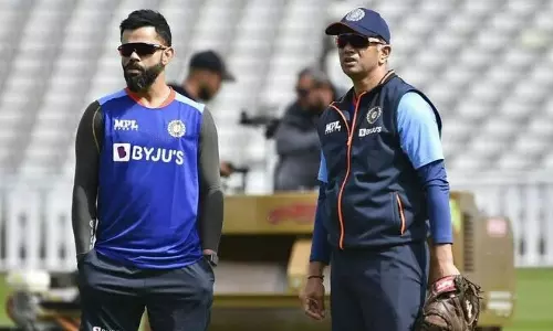 സെഞ്ച്വറികൾ മാത്രമേ നേട്ടമായി നിങ്ങൾ കാണുന്നുള്ളൂ, മികച്ച ഇന്നിങ്സുകൾ ശ്രദ്ധിക്കാറില്ല; കോഹ്ലിയെ പിന്തുണച്ച് ദ്രാവിഡ് സെഞ്ച്വറികൾ മാത്രമേ നേട്ടമായി നിങ്ങൾ കാണുന്നുള്ളൂ, മികച്ച ഇന്നിങ്സുകൾ ശ്രദ്ധിക്കാറില്ല; കോഹ്ലിയെ പിന്തുണച്ച് ദ്രാവിഡ്