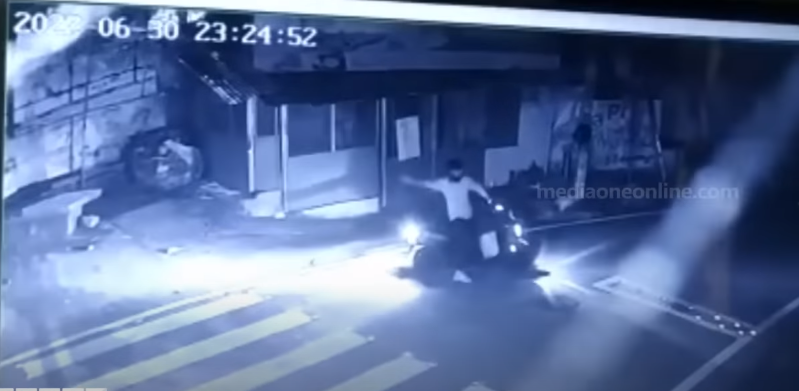 എ.കെ.ജി സെന്‍റർ ആക്രമണം പ്രത്യേക സംഘം അന്വേഷിക്കും; പ്രതിയെ കുറിച്ച് സൂചന ലഭിച്ചെന്ന് പൊലീസ്