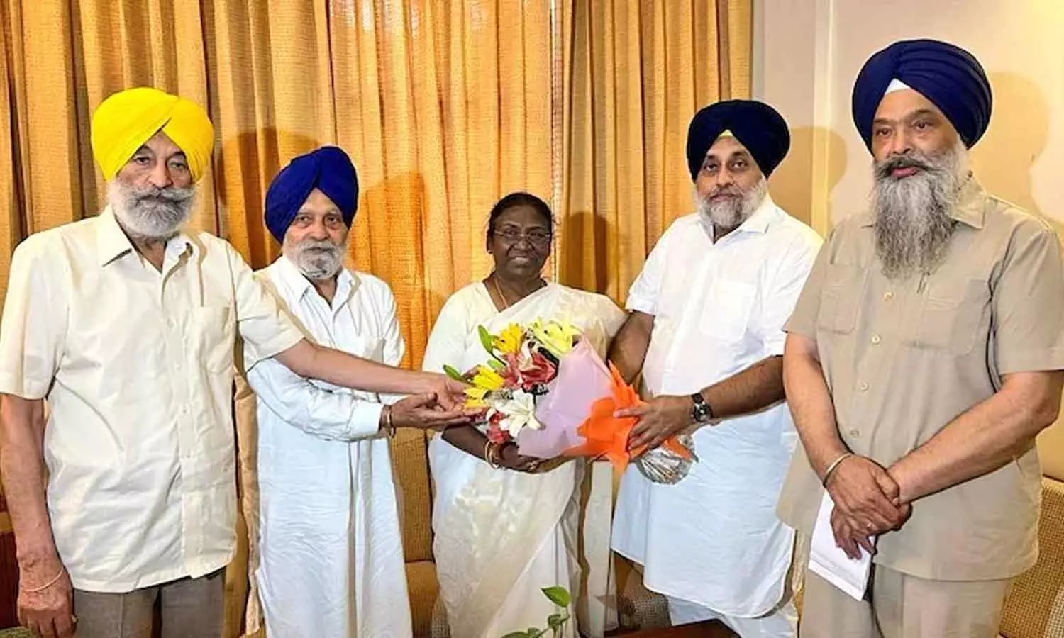 ന്യൂനപക്ഷ വിഭാഗങ്ങളുടെ പ്രതീകം; ദ്രൗപദി മുർമുവിന് പിന്തുണ പ്രഖ്യാപിച്ച് അകാലിദൾ ന്യൂനപക്ഷ വിഭാഗങ്ങളുടെ പ്രതീകം; ദ്രൗപദി മുർമുവിന് പിന്തുണ പ്രഖ്യാപിച്ച് അകാലിദൾ