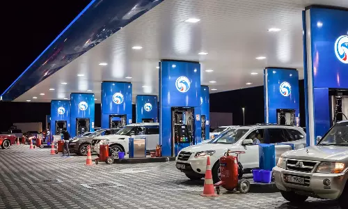 യുഎഇയിലും കുതിച്ചുയർന്ന് ഇന്ധനവില; ടാക്‌സി നിരക്കുകളിൽ വർധനക്ക് സാധ്യത