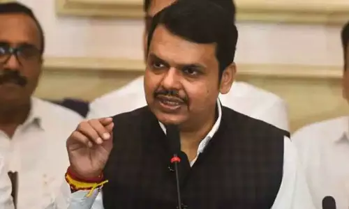 ഉപമുഖ്യമന്ത്രി പദം; മോദി വിളിച്ചു, ഫഡ്നാവിസ് വഴങ്ങി ഉപമുഖ്യമന്ത്രി പദം; മോദി വിളിച്ചു, ഫഡ്നാവിസ് വഴങ്ങി