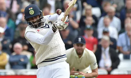 ബൂം ബൂം ബുംറ; നായക അരങ്ങേറ്റത്തിൽ ബാറ്റിങ് റെക്കോർഡുമായി താരം