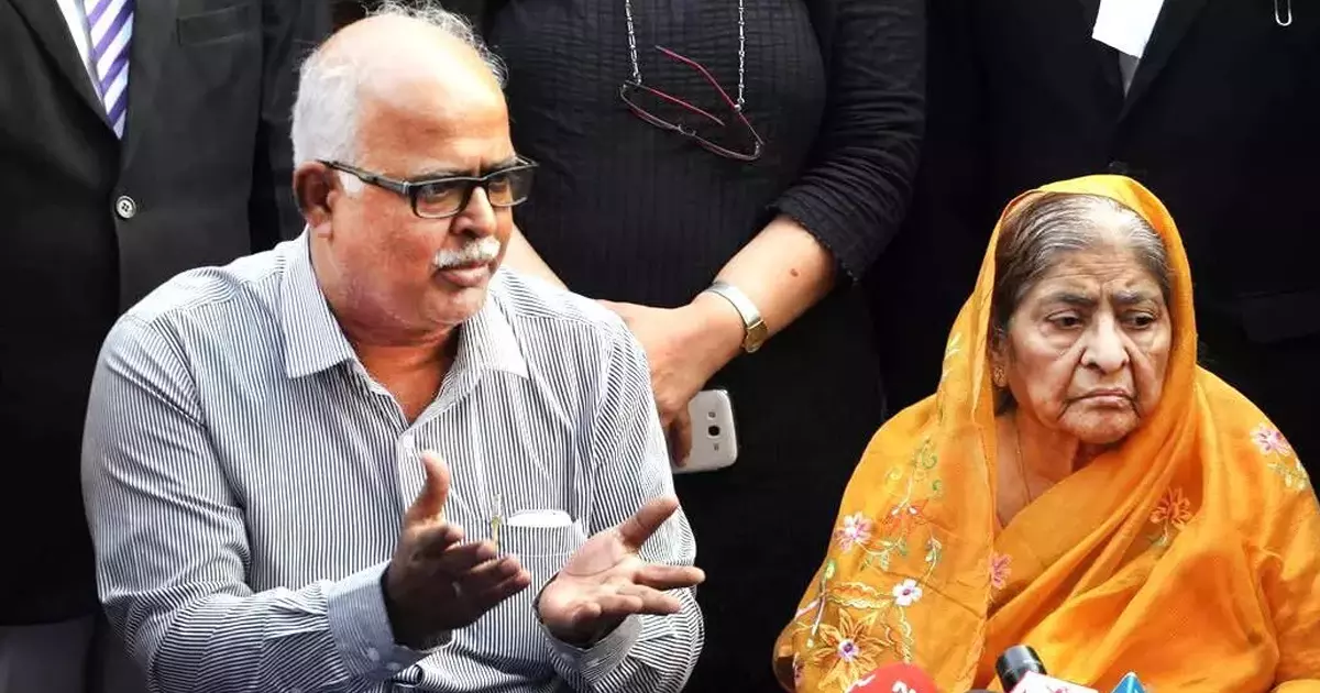 കേസ് തള്ളിയതല്ല, ടീസ്റ്റയെ അറസ്റ്റ് ചെയ്തതാണ് ഉമ്മയെ ഏറെ അമ്പരപ്പിച്ചത്; ഗുജറാത്ത് പൊലീസ് നടപടിയിൽ സാകിയ ജാഫരിയുടെ മകൻ