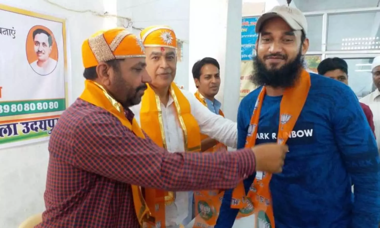 ഉദയ്പൂർ കൊലയാളിക്ക് ബി.ജെ.പി വേദിയിൽ ആദരം; പുതിയ ചിത്രം പുറത്തുവിട്ട് കോൺഗ്രസ്