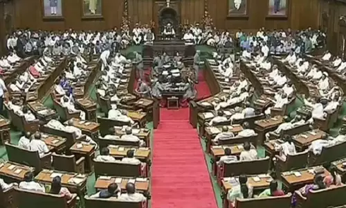 മഹാരാഷ്ട്ര നിയമസഭാ സമ്മേളനം ഇന്ന് തുടങ്ങും; ഷിന്ഡെയ്ക്കും വിമതര്ക്കും കടമ്പകളേറെ മഹാരാഷ്ട്ര നിയമസഭാ സമ്മേളനം ഇന്ന് തുടങ്ങും; ഷിന്ഡെയ്ക്കും വിമതര്ക്കും കടമ്പകളേറെ