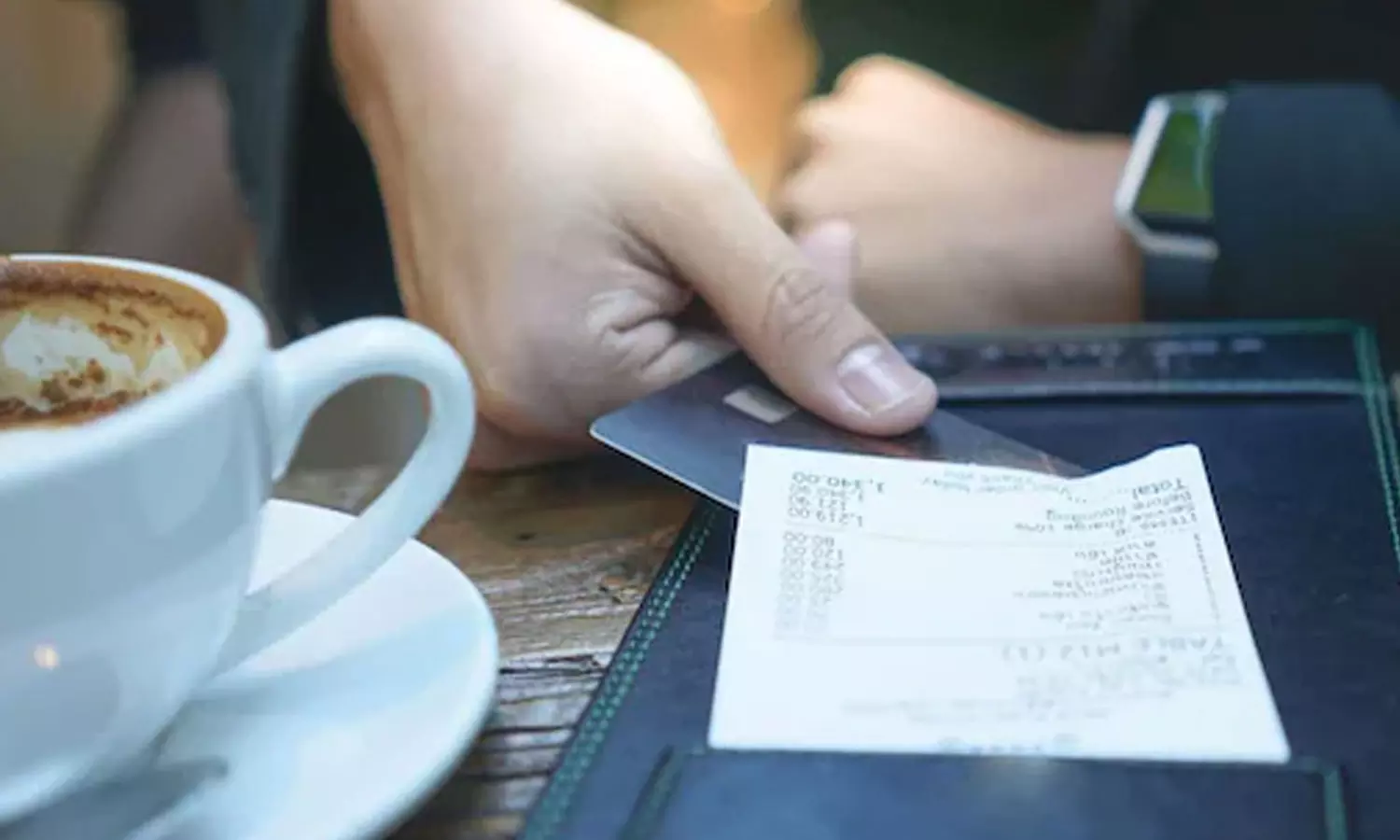 ഹോട്ടലുകളിൽ സർവീസ് ചാർജ് പാടില്ല; മാർഗനിർദേശം പുറത്തിറക്കി കേന്ദ്ര ഉപഭോക്തൃ സംരക്ഷണ അതോറിറ്റി ഹോട്ടലുകളിൽ സർവീസ് ചാർജ് പാടില്ല; മാർഗനിർദേശം പുറത്തിറക്കി കേന്ദ്ര ഉപഭോക്തൃ സംരക്ഷണ അതോറിറ്റി