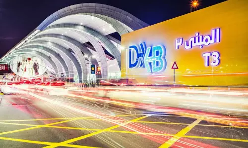 ദുബൈ-അബൂദബി വിമാനത്താവളങ്ങള്‍ക്കിടയിലെ സൗജന്യ ബസ് സര്‍വിസ്;  ആര്‍ക്കൊക്കെ, എപ്പോഴൊക്കെ ഉപയോഗിക്കാം..?