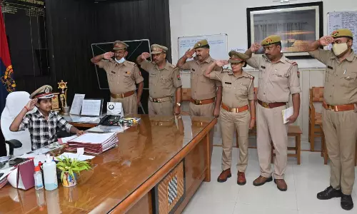 അവൻ ഇനി തളരില്ല; അർബുദ ബാധിതനായ 12 കാരനെ എഡിജിയായി നിയമിച്ച് പൊലീസ് അവൻ ഇനി തളരില്ല; അർബുദ ബാധിതനായ 12 കാരനെ എഡിജിയായി നിയമിച്ച് പൊലീസ്