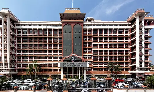 ലൈംഗികാതിക്രമ കേസുകളിൽ പരാതിയുടെ കാലതാമസം പരിഗണന വിഷയമല്ല: ഹൈക്കോടതി