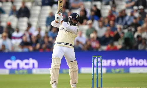 പന്താട്ടം; ഇംഗ്ലണ്ടിന് കൂറ്റന്‍ വിജയലക്ഷ്യം