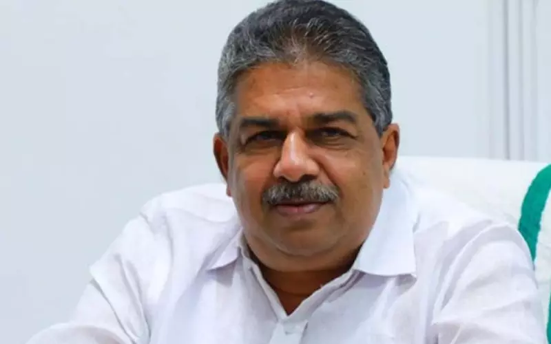 ജനങ്ങളെ കൊള്ളയടിക്കാൻ പറ്റിയ മനോഹരമായ ഭരണഘടനയാണ് ഇന്ത്യയുടേത്; വിവാദ പരാമര്ശവുമായി മന്ത്രി സജി ചെറിയാൻ ജനങ്ങളെ കൊള്ളയടിക്കാൻ പറ്റിയ മനോഹരമായ ഭരണഘടനയാണ് ഇന്ത്യയുടേത്; വിവാദ പരാമര്ശവുമായി മന്ത്രി സജി ചെറിയാൻ